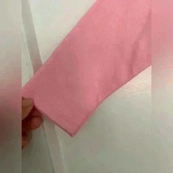 BNWT 6-12 mo. Pink Onesie Hand Embroidered with Bumblebees with Felt Barrettes - Picture 5 of 9